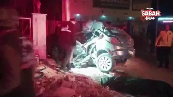Direğe çarpan otomobil hurdaya döndü: 3 ölü | Video
