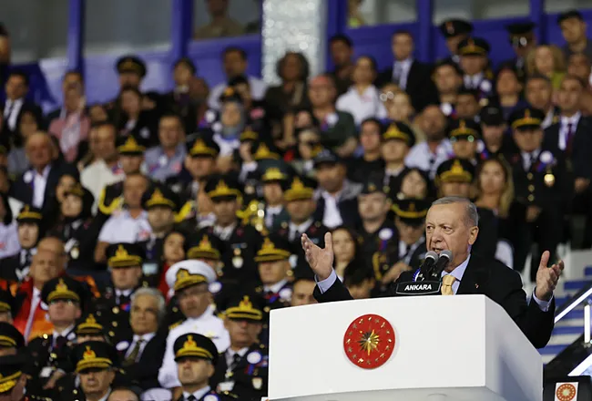 baskan-erdogan-israile-gazze-tepkisi-kendilerini-dev-aynasinda-goren-zalimler-mutlaka-kaybedecek-1756315589802.jpeg Başkan Erdoğan İsrail'e