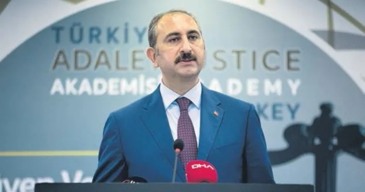 Erdoğan’dan alçak manşete suç duyurusu