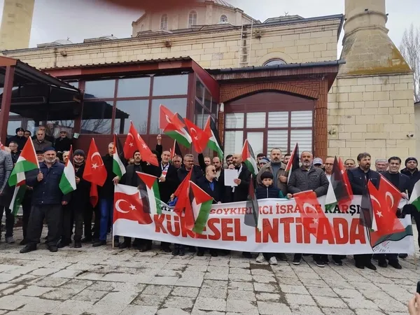 ardahanda-israilin-idam-yasasi-protesto-edildi-1775330098168.jpg