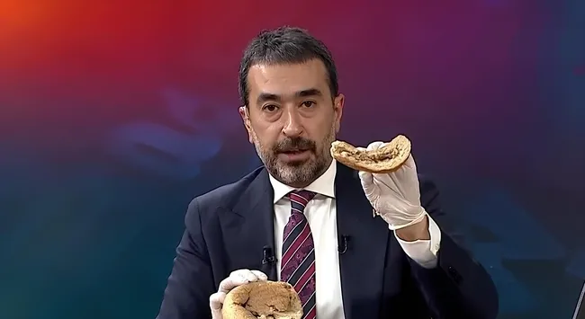 ankara-halk-ekmekteki-bakteri-skandalina-tepki-cig-gibi-vatandasa-zehir-yediriyorlar-1695284565503.jpg Ankara Halk Ekmek’teki bakteri skandalına tepki çığ gibi... Vatandaşa zehir yediriyorlar!