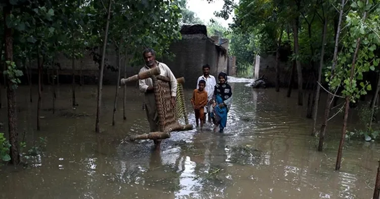 Pakistan’da sel: 24 ölü