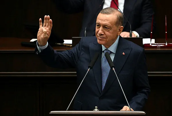son-dakika-baskan-erdogandan-israilin-gazzeye-yonelik-saldirilarina-sert-tepki-filistin-davasina-sahip-cikacag-1698227756511.jpg Son dakika: Başkan Erdoğan'dan Netanyahu'ya sert uyarı: Ey İsrail! Batı'nın sana borcu çok, ama Türkiye'nin yok!