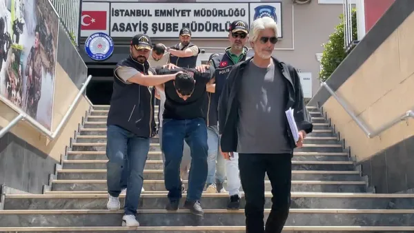 sokakta-gorup-musallat-oldu-evlenme-teklifi-reddedilince-kadinin-kardesini-katletti-cinayet-oncesi-attigi-mesa-1782200769696.jpg