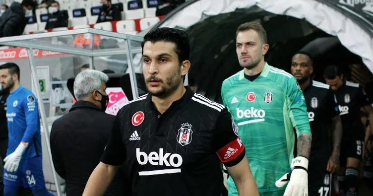Beşiktaş’ta örnek kaptan: Necip Uysal! Maaşına indirime giden tek oyuncu...