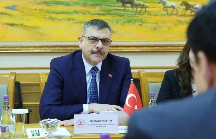 icisleri-bakani-mustafa-ciftci-mogolistan-icisleri-ve-adalet-bakani-amarsaikhan-ile-gorustu-1778493206049.jpg