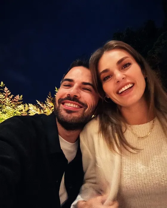 Aslı Enver minik kızı Elay ile Londra’nın altını üstüne getirdi! Küçük gezgin ile paylaşımlarına beğeni yağdı