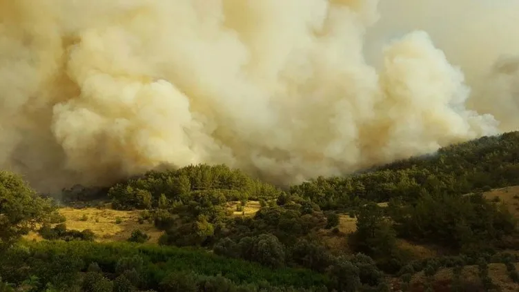 Kumluca’daki orman yangını büyüyor
