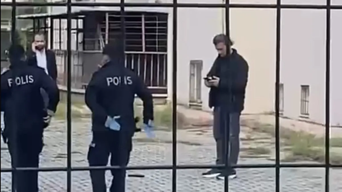 Elazığ’da okul bahçesinde silah ve şarjör bulundu Elazığ’da okul bahçesinde silah ve şarjör bulundu