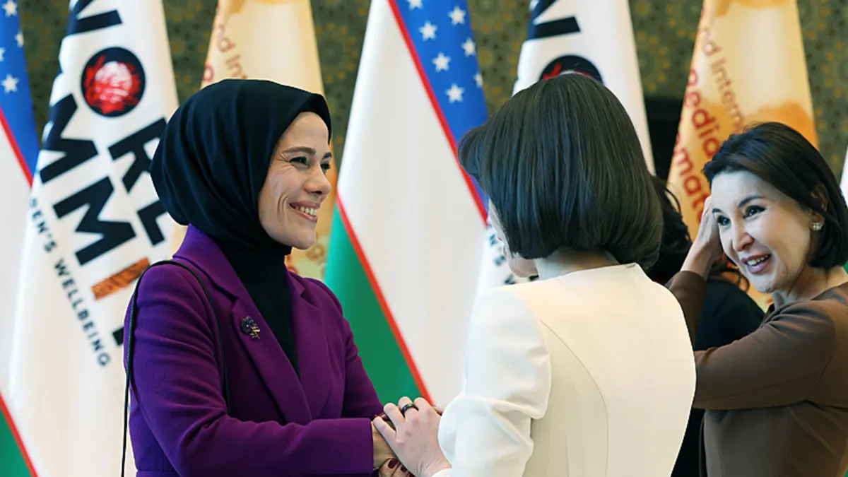 Dr. Esra Albayrak'tan yapay zekâ uyarısı: Kimin diliyle, kimin verisiyle düşünüyor?