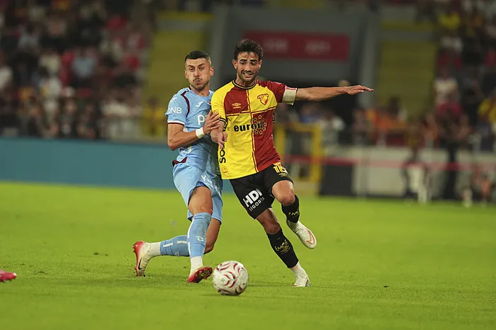 mac-ozeti-goztepe-trabzonsporu-2-golle-maglup-etti-ismail-koybasi-jubile-yapti-1786216840922.jpeg