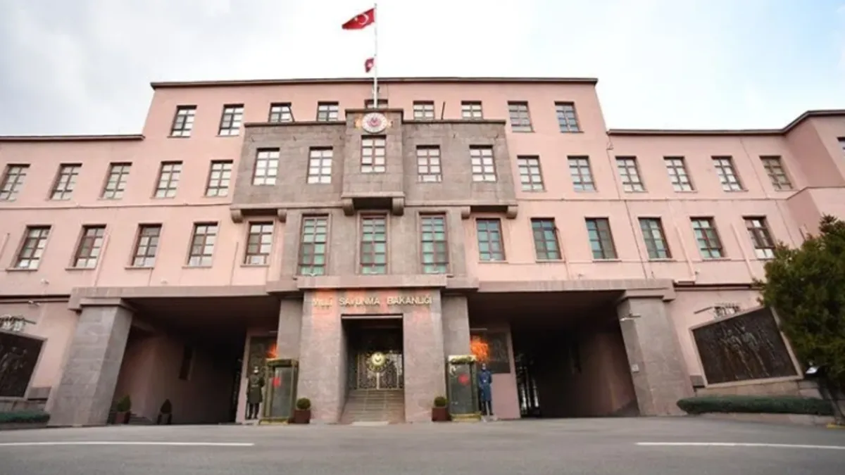 SON DAKİKA! MSB: İsrail’in Suriye’ye yönelik saldırılarını yakından takip ediyoruz haber görseli