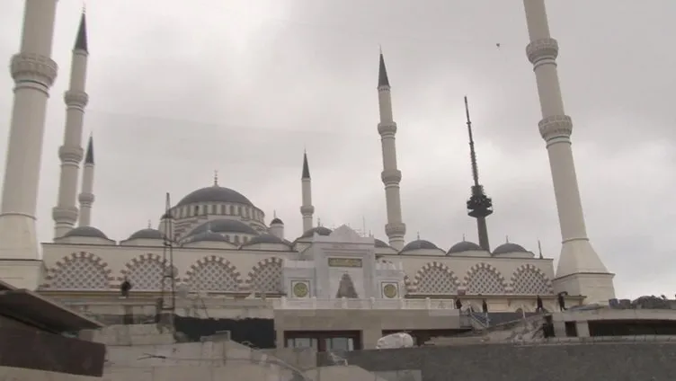 Başkan Erdoğan Çamlıca Camii inşaatını inceledi