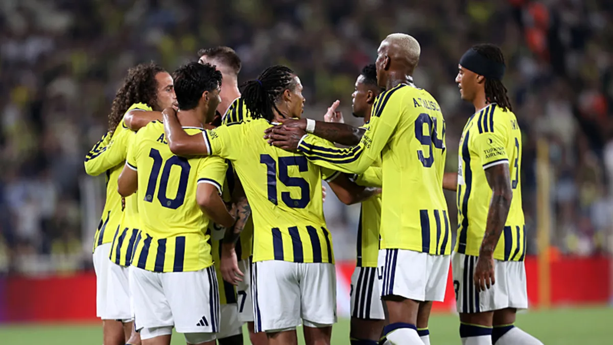 CANLI | UEFA Şampiyonlar Ligi’nde Fenerbahçe - Olimpik Lyon maçı! İlk 11'ler belli oldu haber görseli