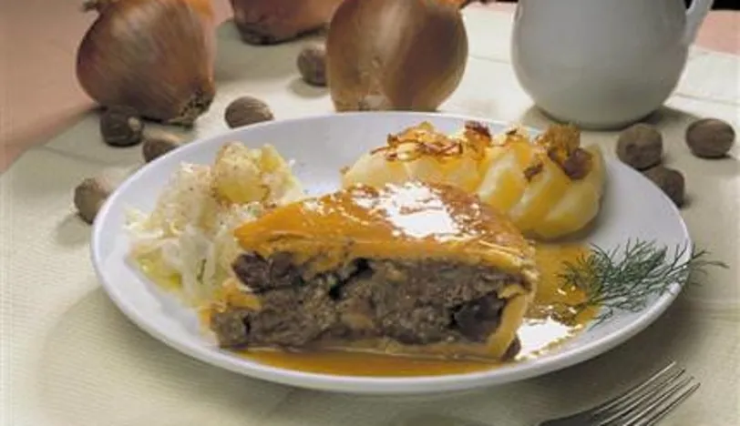 Steak And Kidney Pie(Biftekli, böbrekli pay)(İngiliz Mutfağı'ndan)