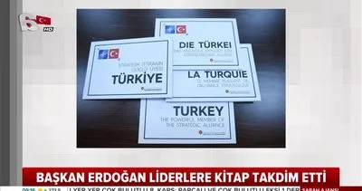 Cumhurbaşkanı Erdoğan, Dörtlü Zirve’de liderlere ’Stratejik İttifakın Güçlü Üyesi Türkiye’ kitabını hediye etti