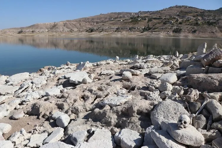 Kayseri’de tüyler ürperten görüntü! Baraj suyu çekilince ortaya çıktı