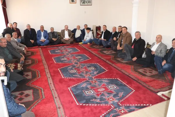 baskan-ekinciden-kanaat-onderine-ziyaret-1647346324133.jpg