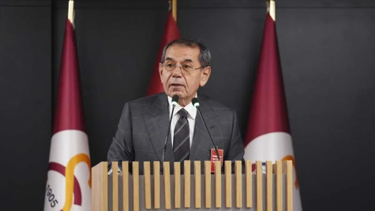 Galatasaray Kulübünde yeni üyeler beratlarını aldı Galatasaray Kulübünde yeni üyeler beratlarını aldı