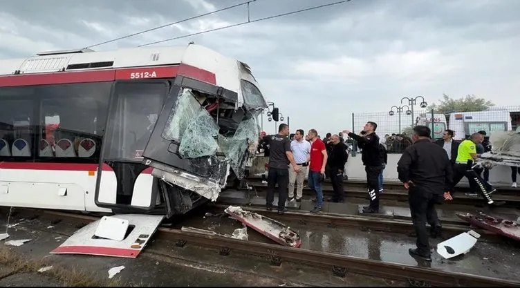 Samsun’da iki tramvay çarpıştı: Çok sayıda yaralı var!