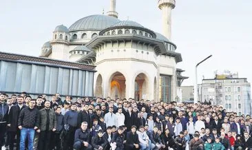 Taksim Camisi’nde Gazze’ye dua #istanbul