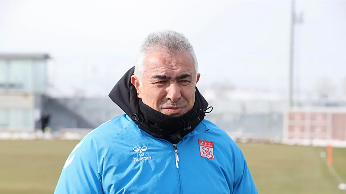 Sivasspor’dan PFDK’ye sevk edilen Mehmet Altıparmak ile ilgili açıklama geldi! Sivasspor’dan PFDK’ye sevk edilen Mehmet Altıparmak ile ilgili açıklama geldi!