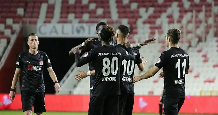 Sivasspor adını çeyrek finale yazdırdı! Sivasspor 2-1 Adana Demirspor | GOLLER | ÖZET