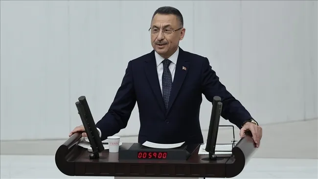 fuat-oktaydan-6-yasindaki-cocuga-istismar-davasiyla-ilgili-muhalefet-ve-kamuoyuna-uyari-siyasi-sov-malzemesi-o-1670964755869.jpg Fuat Oktay'dan, '6 yaşındaki çocuğa istismar' davasıyla ilgili muhalefete: Siyasi şov malzemesi olamaz