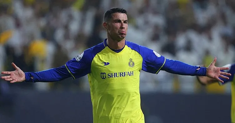 Cristiano Ronaldo, gol sevincinde secde etti