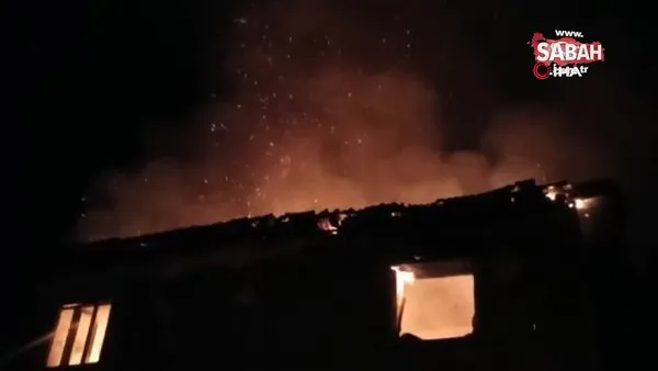Balıkesir'de köy evi alev alev böyle yandı | Video