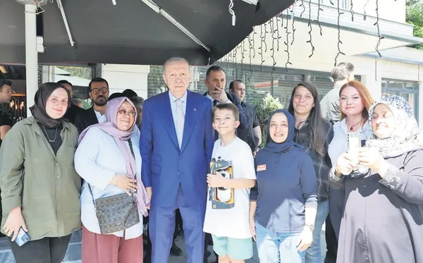 baskan-erdogandan-esnaf-ziyareti-1787865359926.jpeg