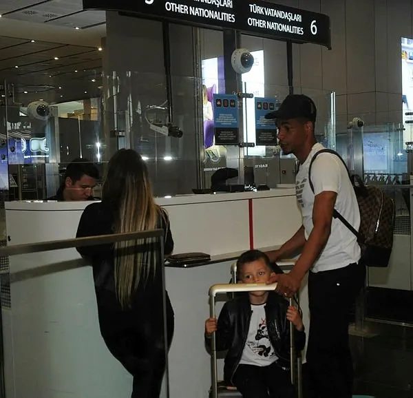 Son dakika! Galatasaraylı Fernando, ailesiyle birlikte Türkiye’den ayrıldı
