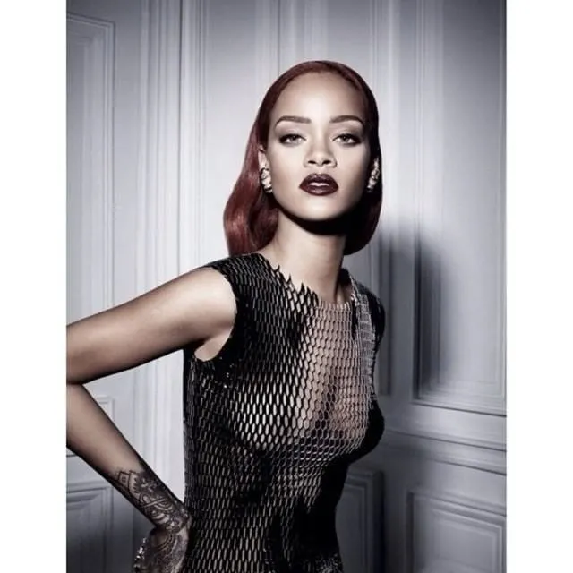 Transparan Rihanna