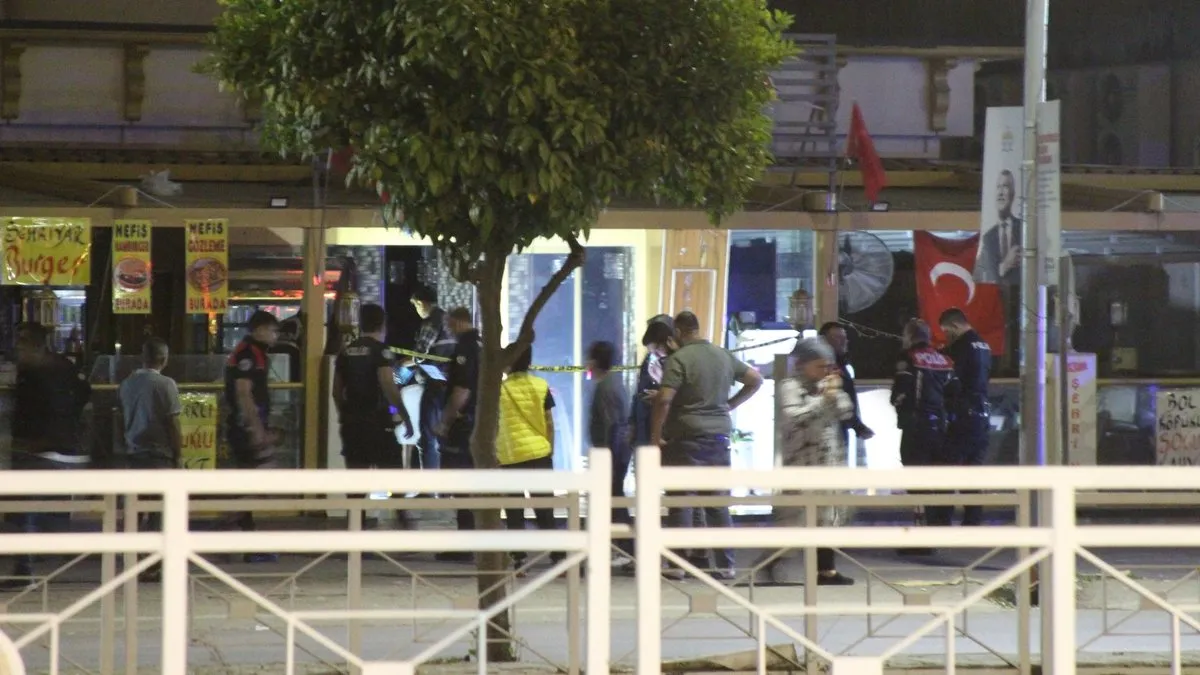 Sürekli harçlık isteyen akrabasını önce tüfekle vurdu sonra dakikalarca darp etti Sürekli harçlık isteyen akrabasını önce tüfekle vurdu sonra dakikalarca darp etti