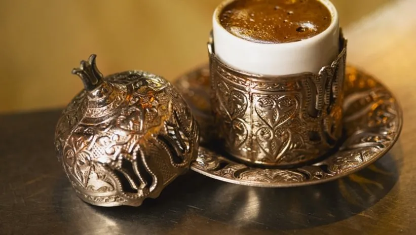 Bol köpüklü lezzeti tam yerinde Türk kahvesi pişirme rehberi