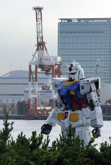 Tokyo’nun göbeğinde bir robot