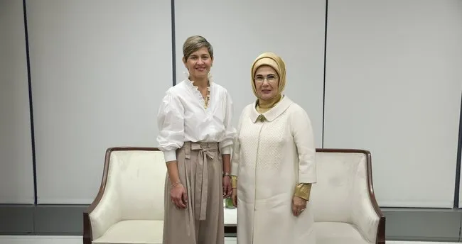 Emine Erdoğan, New York’ta Kolombiya Cumhurbaşkanının eşi ile bir araya geldi Emine Erdoğan, New York’ta Kolombiya Cumhurbaşkanının eşi ile bir araya geldi