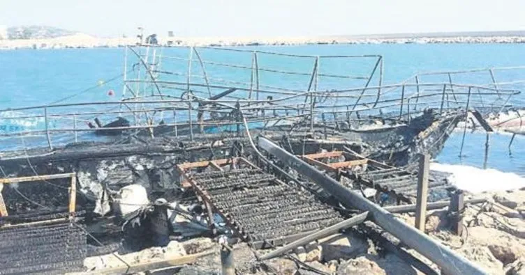 Karuburun’da 4 tekne yandı