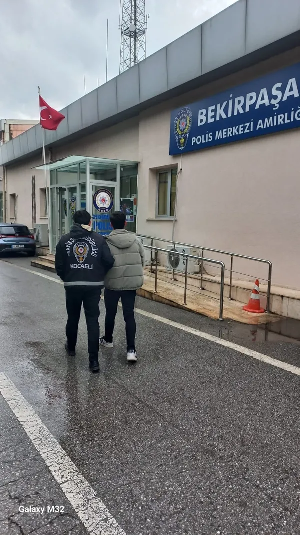 kocaeli-emniyetinden-kacamadilar-firari-hukumlulere-safak-operasyonu-1777910241892.jpg