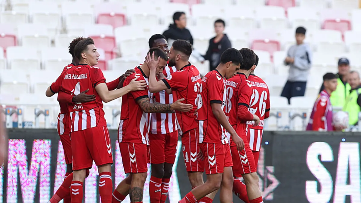 Sivasspor, Pendikspor'u farklı mağlup etti