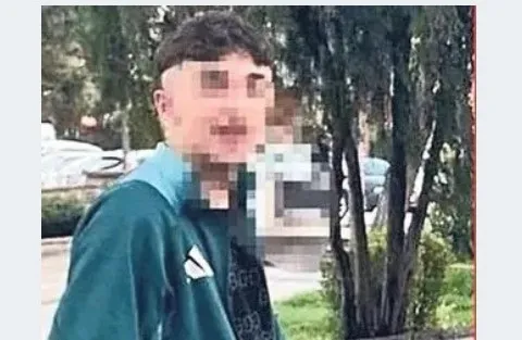 son-dakika-bakan-tunctan-hakan-cakir-cinayetiyle-ilgili-aciklama-4-kisi-tutuklandi-1755527294761.jpg SON DAKİKA... Bakan Tunç'tan Hakan Çakır cinayetiyle ilgili açıklama: 4 kişi tutuklandı