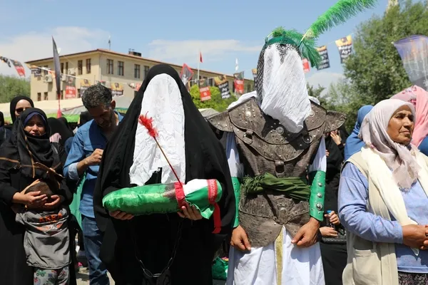 igdirda-kerbela-sehitleri-anildi-1659965826601.jpg
