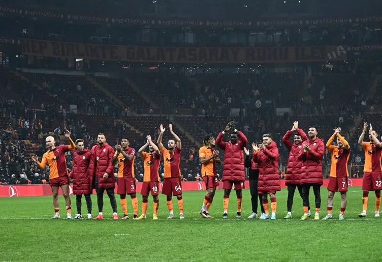 Son dakika haberi: Galatasaray’da Lucas Torreira gündeme bomba gibi düştü! Menajeri transferi duyurmuştu...