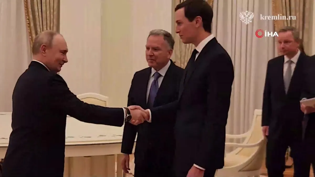 Putin, Moskova’da Trump’ın Özel Temsilcisi Witkoff ve beraberindeki heyet ile bir araya geldi videosunu izle Putin, Moskova’da Trump’ın Özel Temsilcisi Witkoff ve beraberindeki heyet ile bir araya geldi videosunu izle