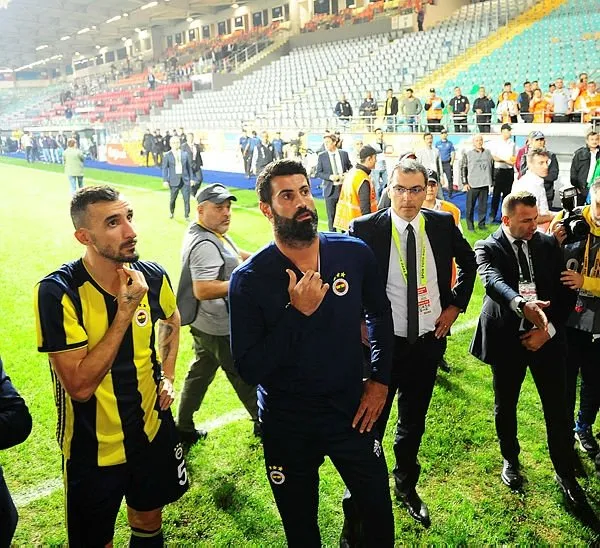 İşte Fenerbahçeli futbolcuların kadro dışı kalma sebepleri