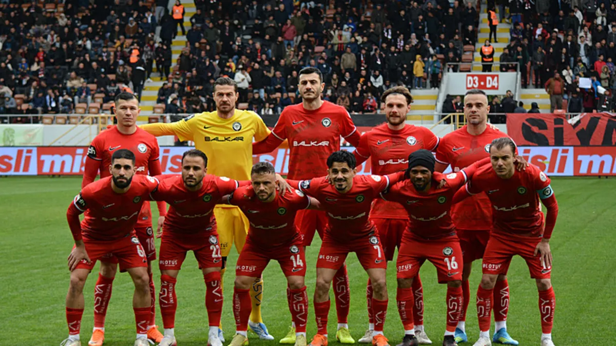 Uğur Uçar’dan play-off sözleri! “Doğru oyunu oynamak zorundayız”