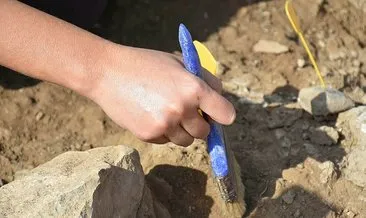 İzmir’de dev keşif! Yeşilova Höyüğü’nde 8 bin 200 yıllık atölye bulundu