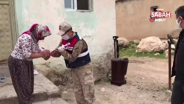 Jandarma ev ev gezdi, köylüler ekiplere teşekkür etti | Video