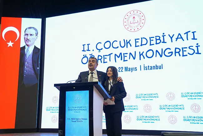 bakan-tekin-cocuklarimizi-dijital-bagimliliktan-uzak-tutmaliyiz-1779470864684.jpg Bakan Tekin: