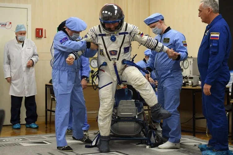 Tarihte ilk kez 2 kadın uluslararası uzay üssünde görev yapacak